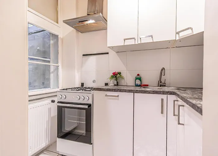 Modern 2-bedroom For 5 In Prime Location Apartment *