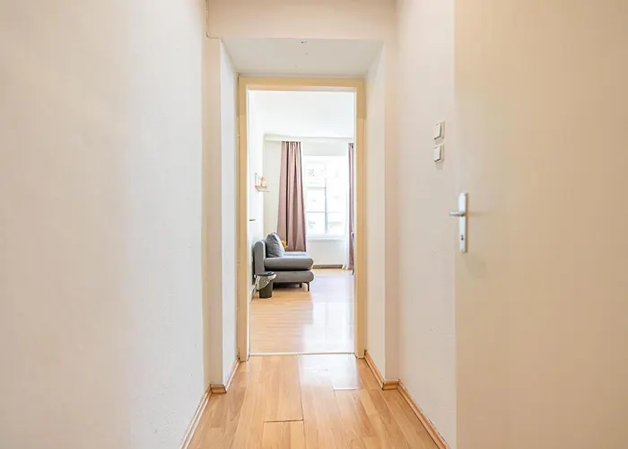Modern 2-bedroom For 5 In Prime Location *